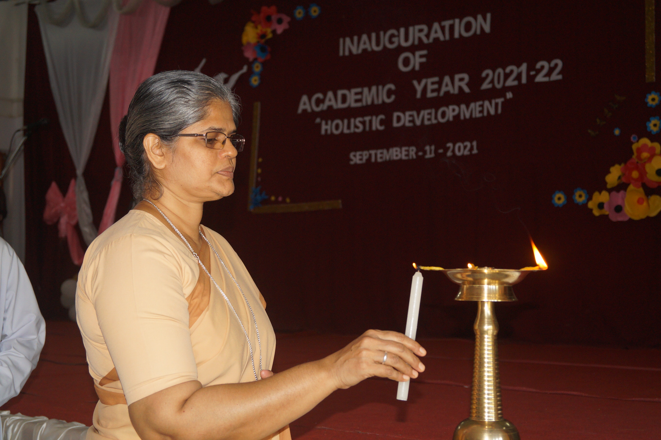\_site\images\pgallery\InaugurationofAcademicSession202122_9_11_13_26_637669635668975278\Gallery_9_11_13_26_637669635668975278_2.jpg